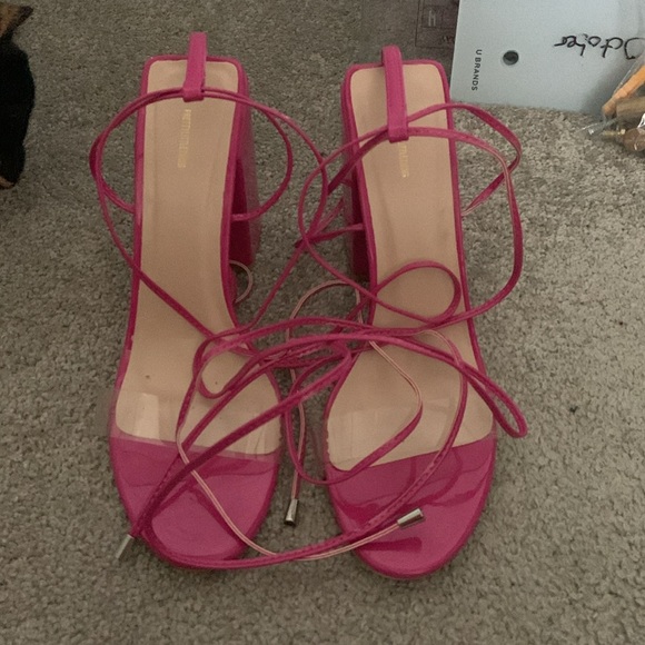 Pretty Little Thing Hot Pink Strappy Chunky Heels with Clear Band Size 10 - Picture 2 of 5